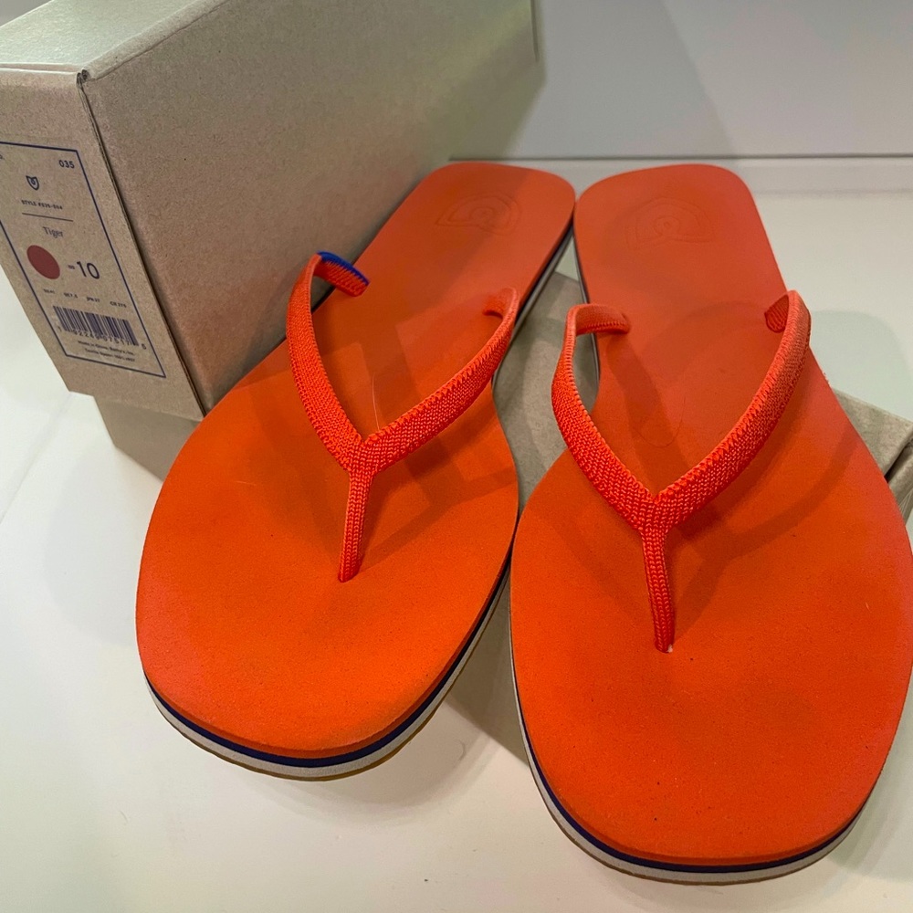 Rothy’s Tiger flip flops size 10
